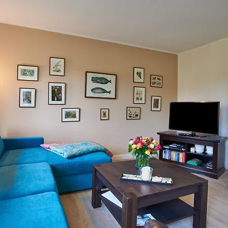 Nyaraló Wildrose, *