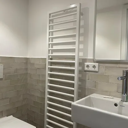 Nyaraló Wildrose, *